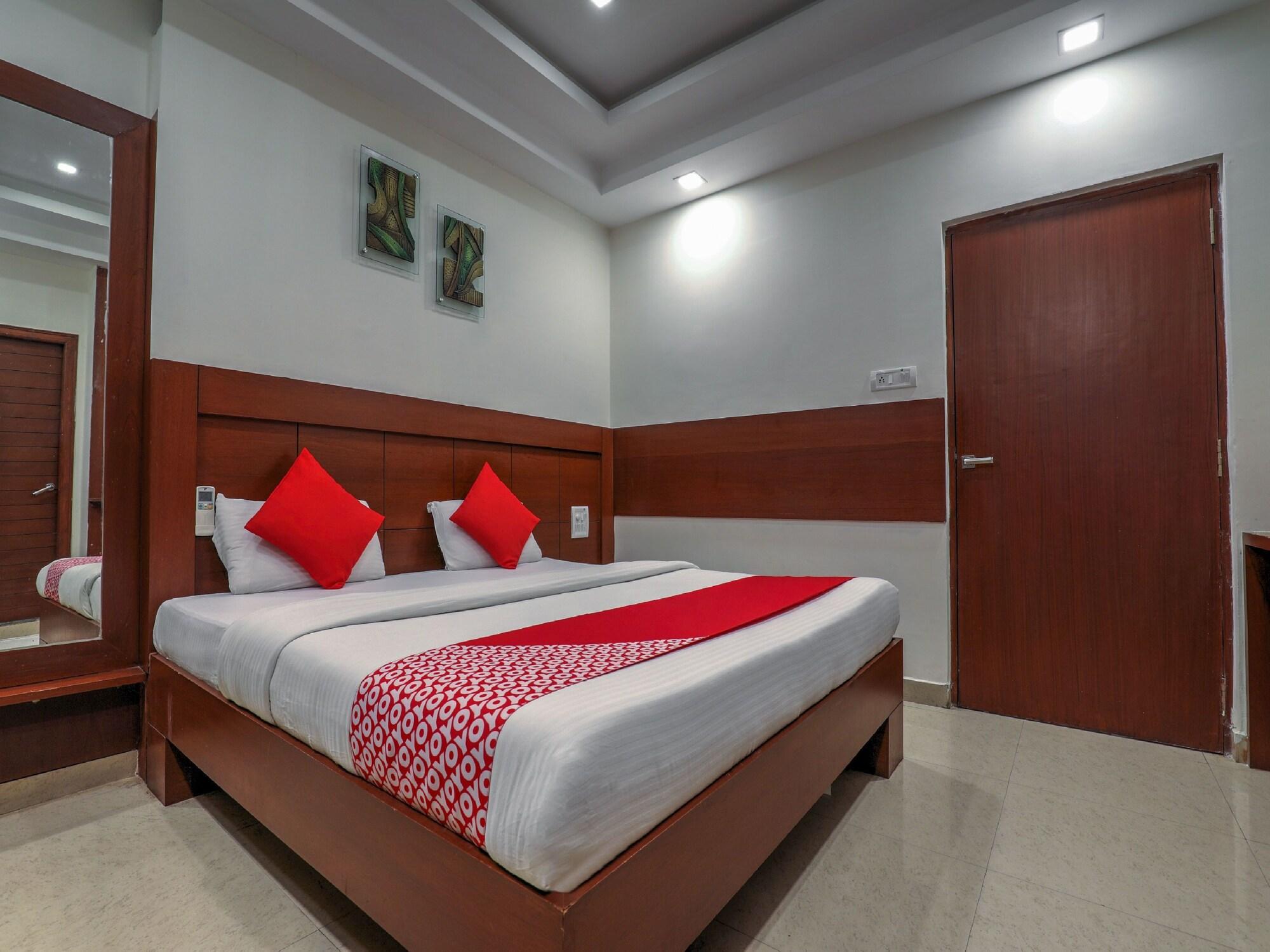 Treebo Trend Hotel Jp Plaza Nampally 海得拉巴 外观 照片