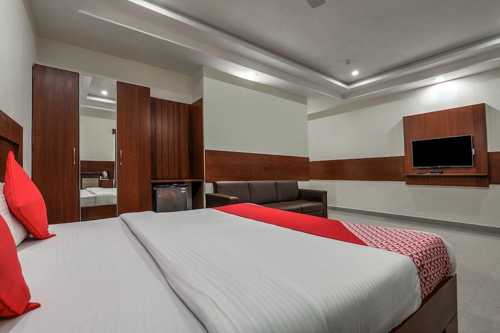 Treebo Trend Hotel Jp Plaza Nampally 海得拉巴 外观 照片