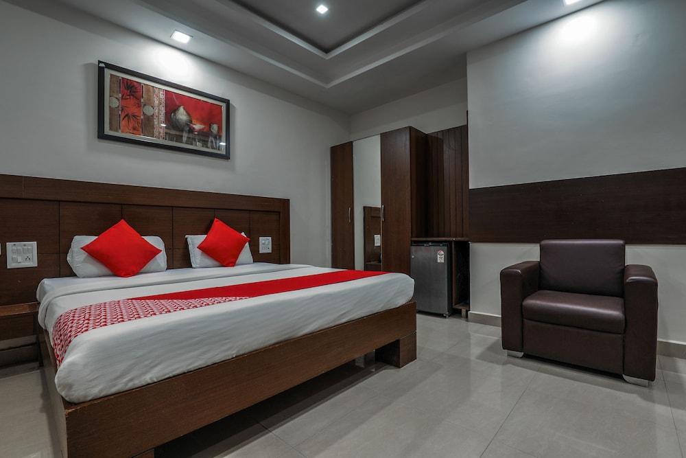 Treebo Trend Hotel Jp Plaza Nampally 海得拉巴 外观 照片