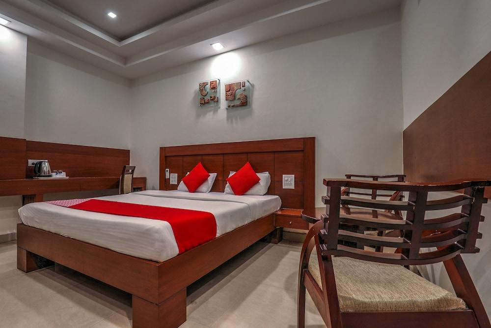 Treebo Trend Hotel Jp Plaza Nampally 海得拉巴 外观 照片