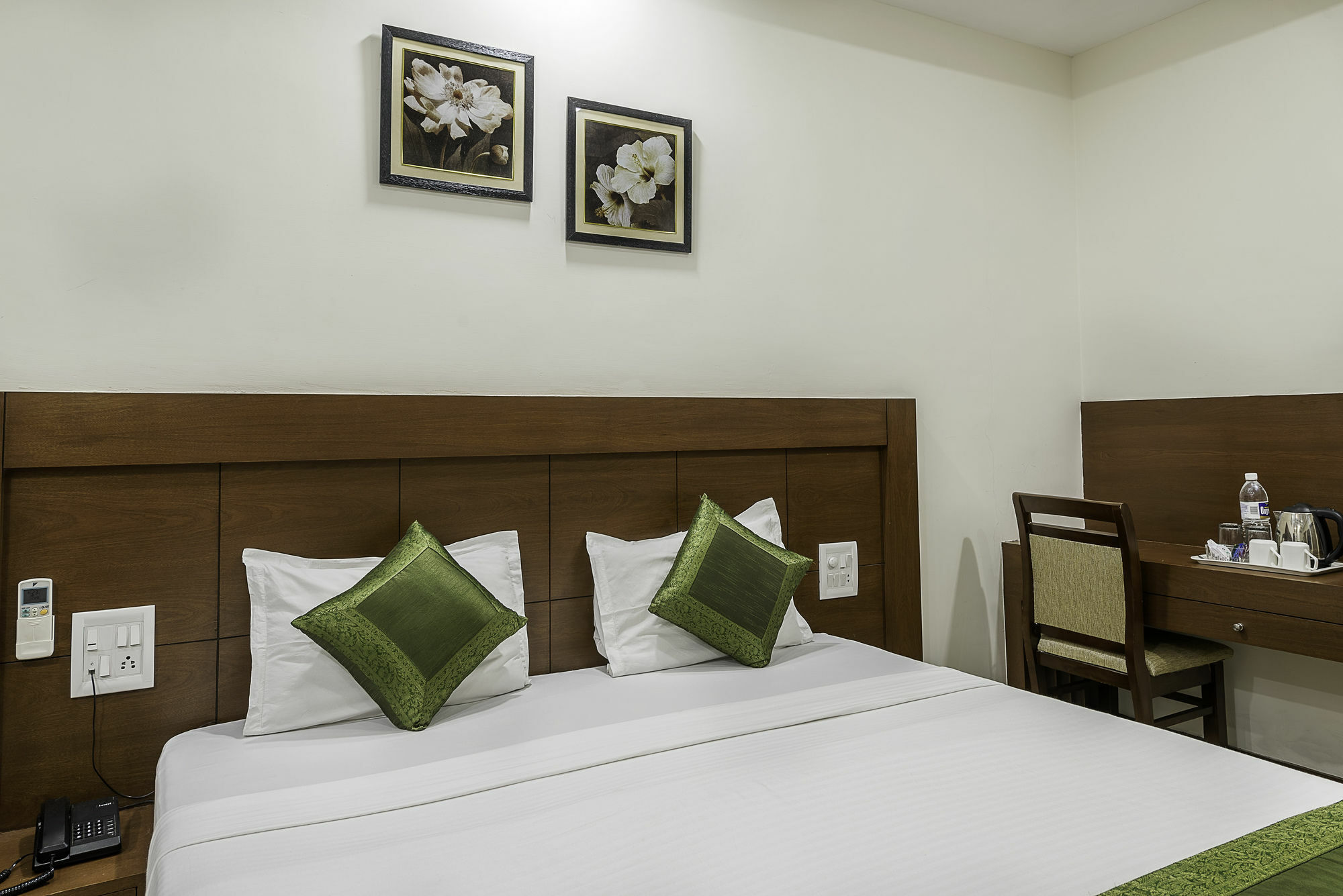 Treebo Trend Hotel Jp Plaza Nampally 海得拉巴 外观 照片