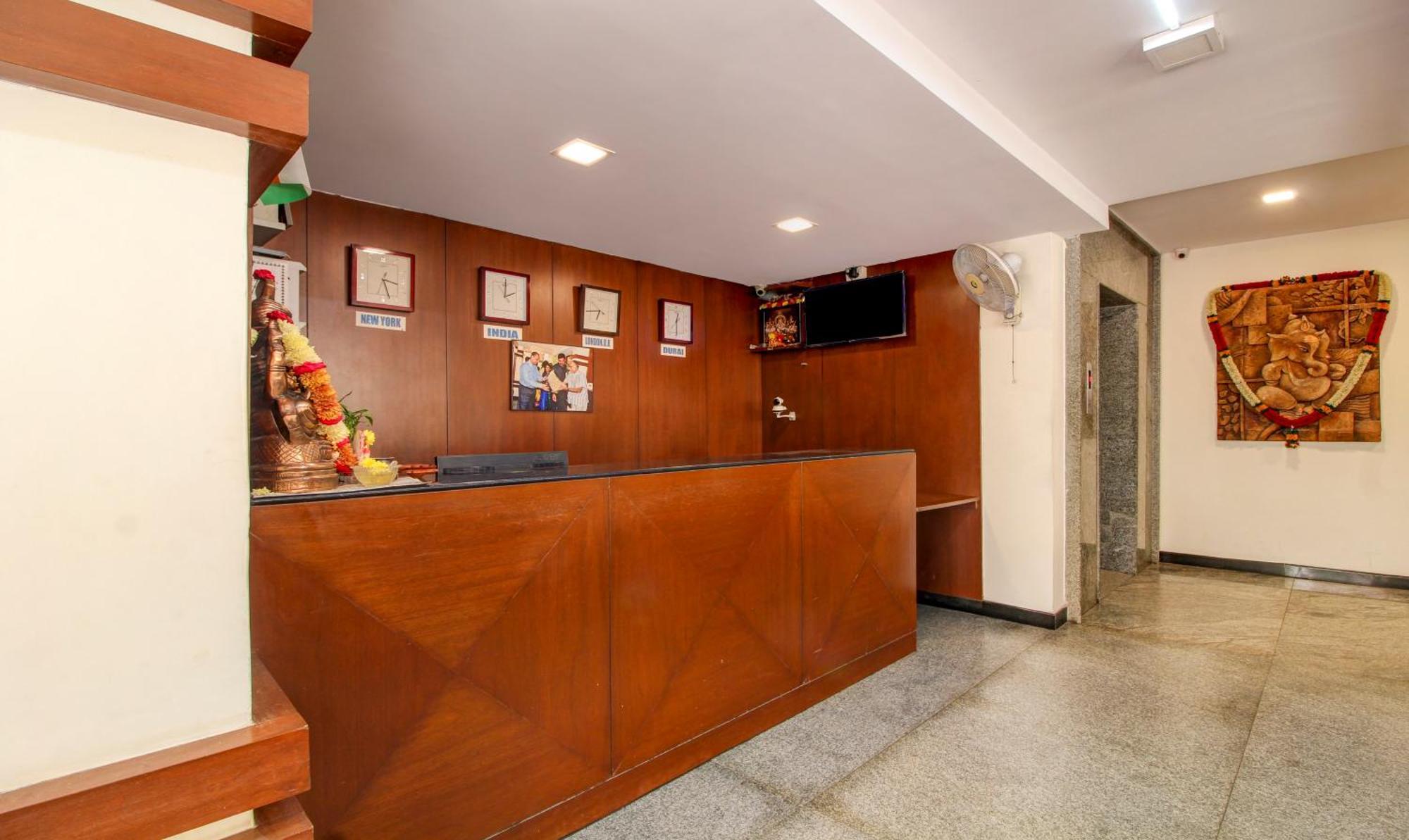 Treebo Trend Hotel Jp Plaza Nampally 海得拉巴 外观 照片